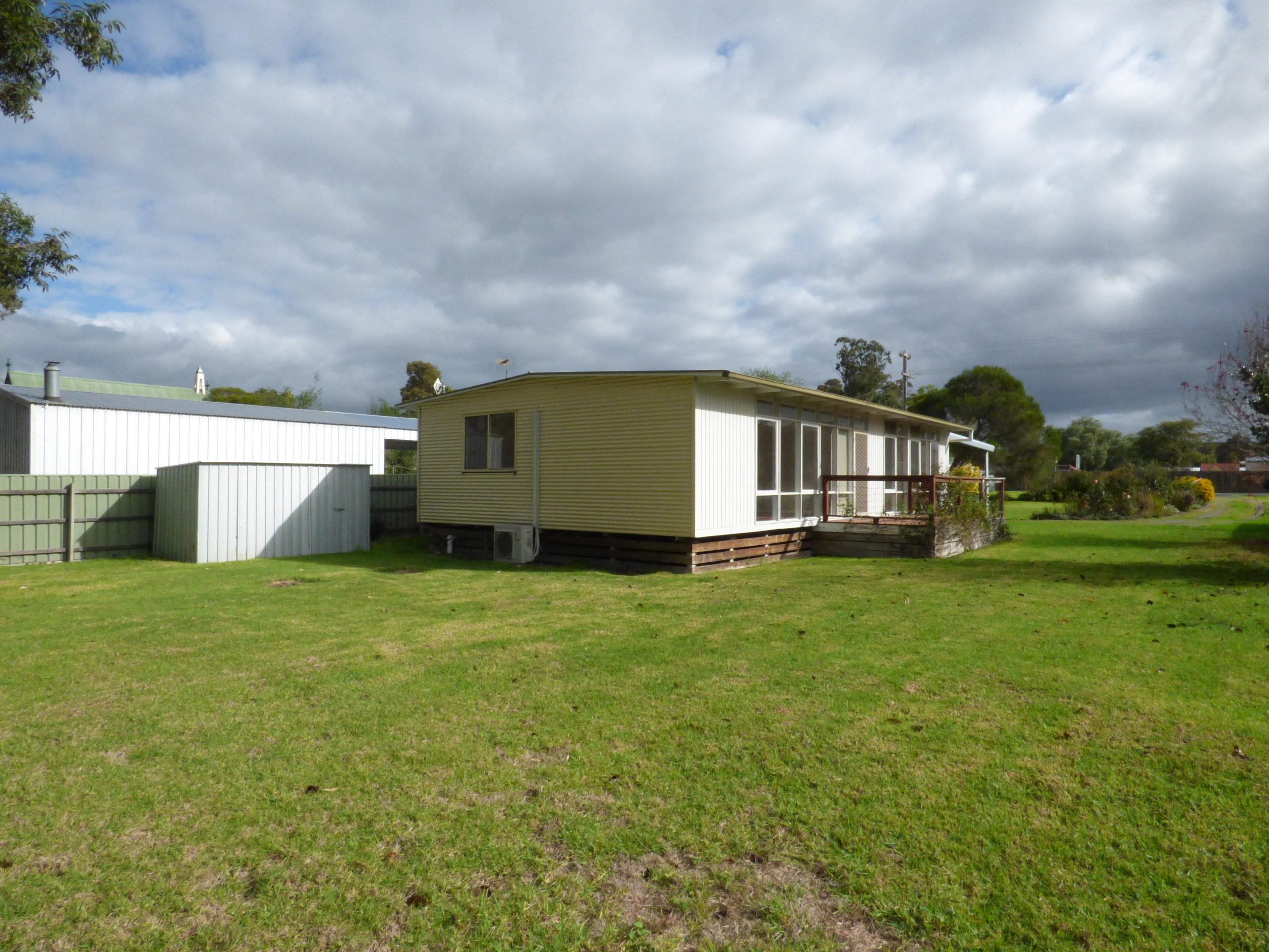 16 Victoria Street, Toongabbie, VIC 3856 AUS