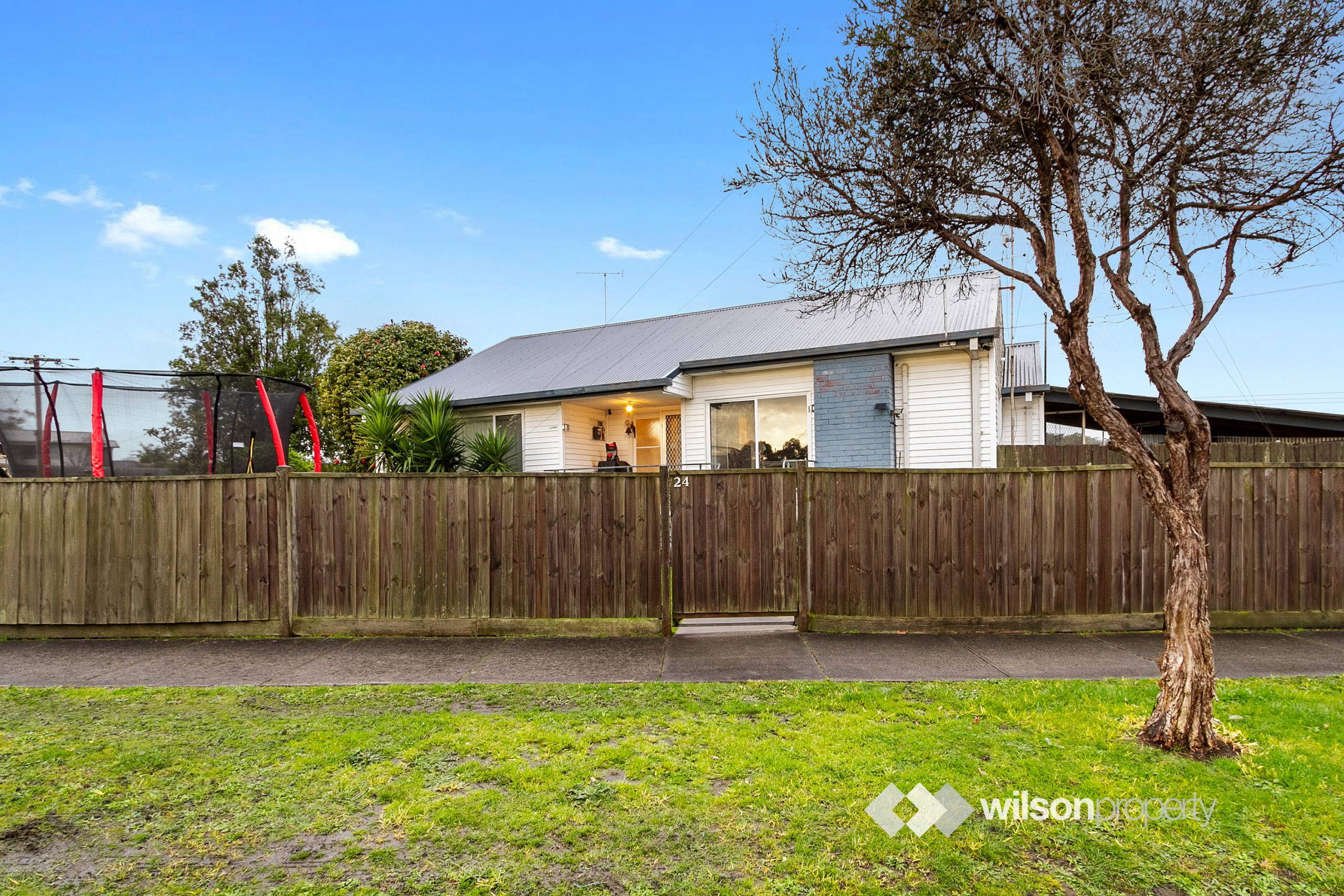 24 Anderson Avenue, Yallourn North, VIC 3825 AUS