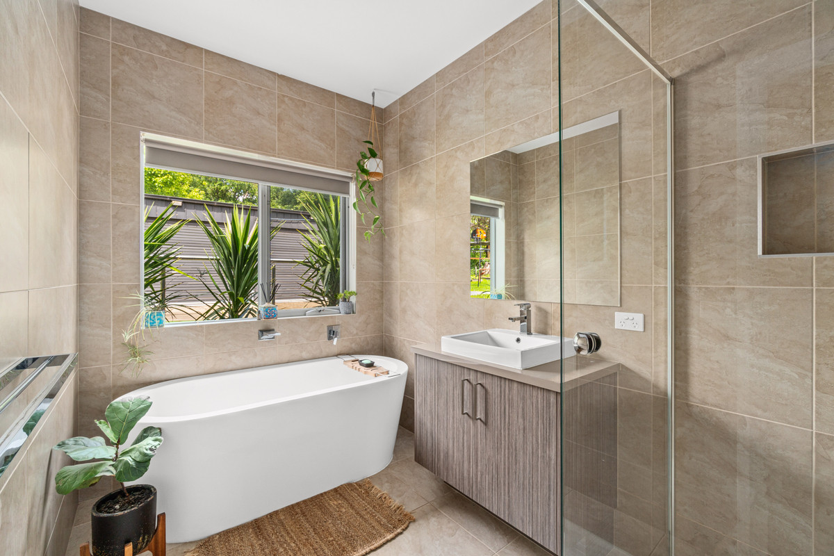 44 Warren Terrace, Hazelwood North, VIC 3840 AUS