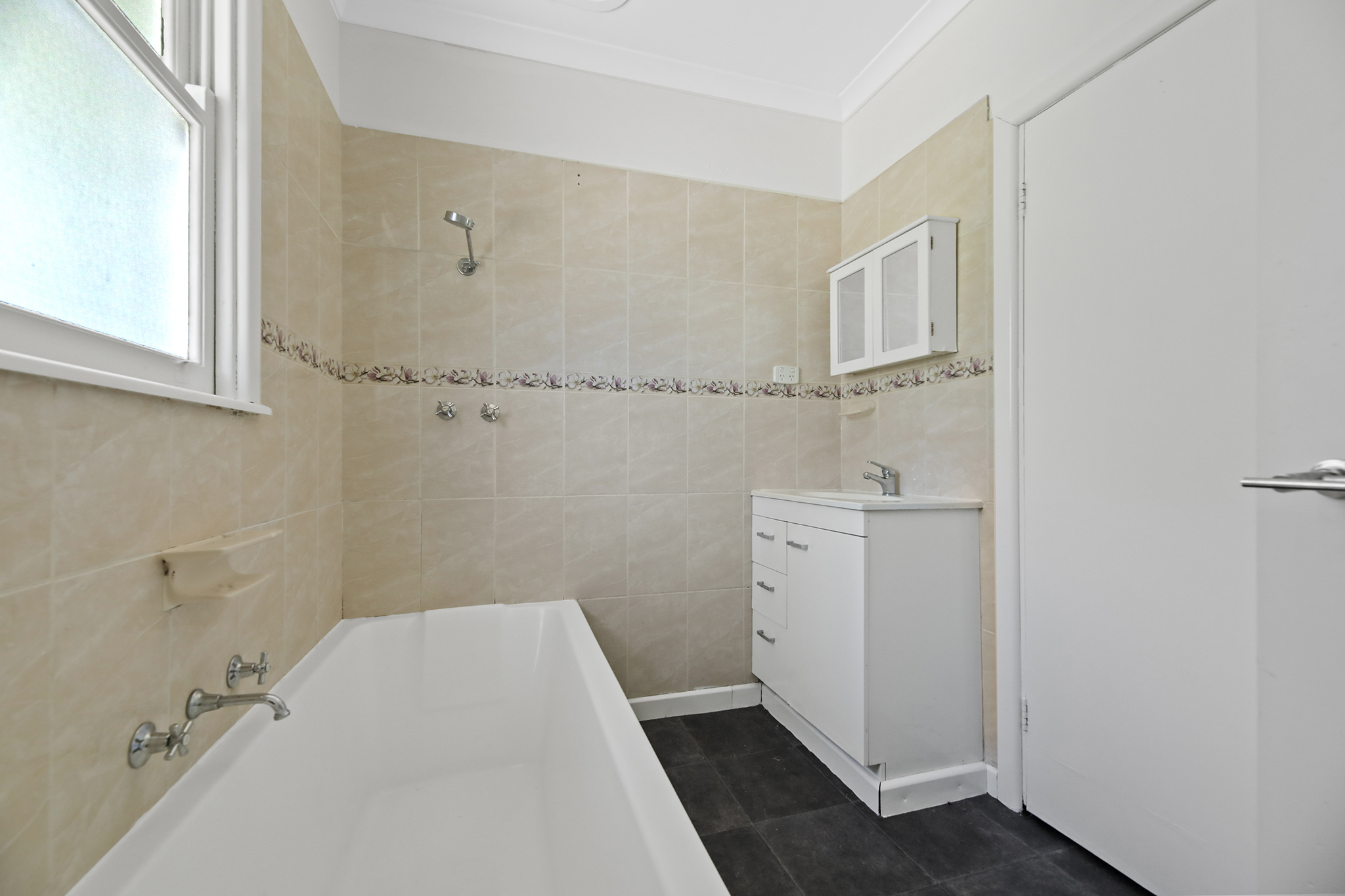 24 Hourigan Road, Morwell, VIC 3840 AUS