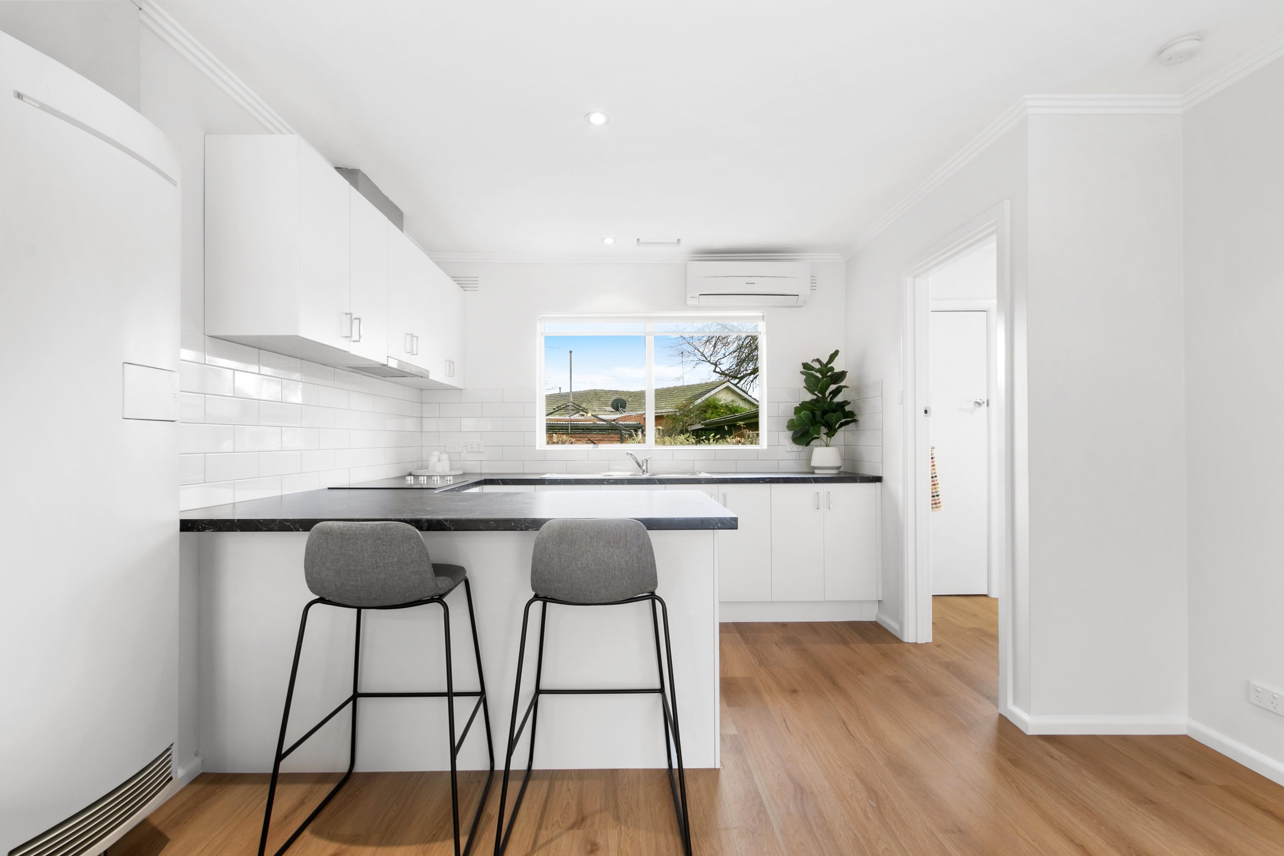 1 - 4/41 Winifred Street, Morwell, VIC 3840 AUS