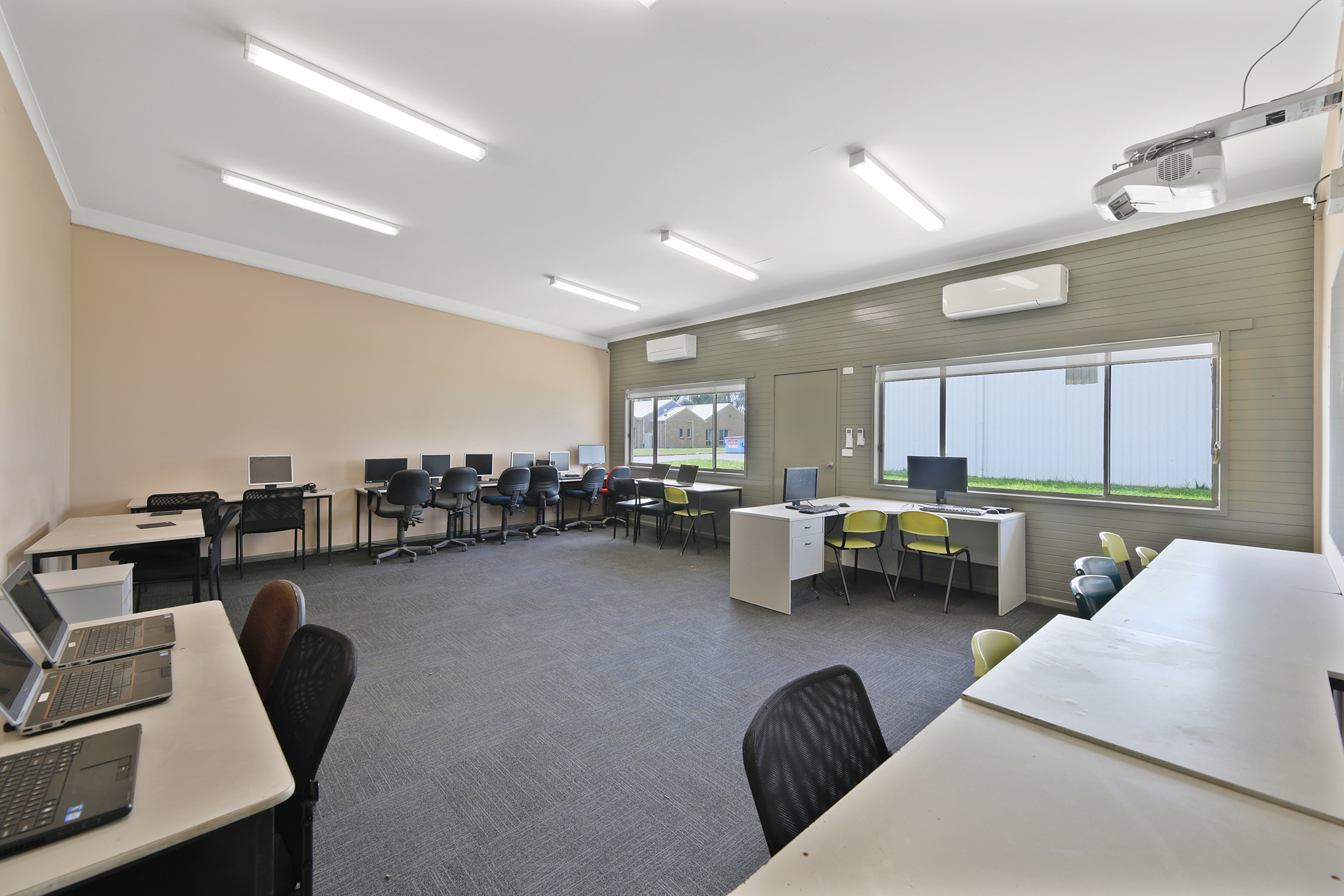 80 Firmins Lane, Morwell, VIC 3840 AUS