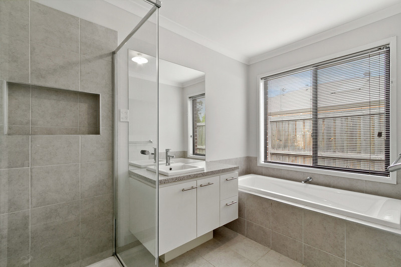 74 Moore Street, Rosedale, VIC 3847 AUS