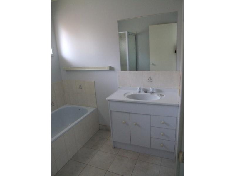 2/26 Moore Street, TRARALGON, VIC 3844 AUS