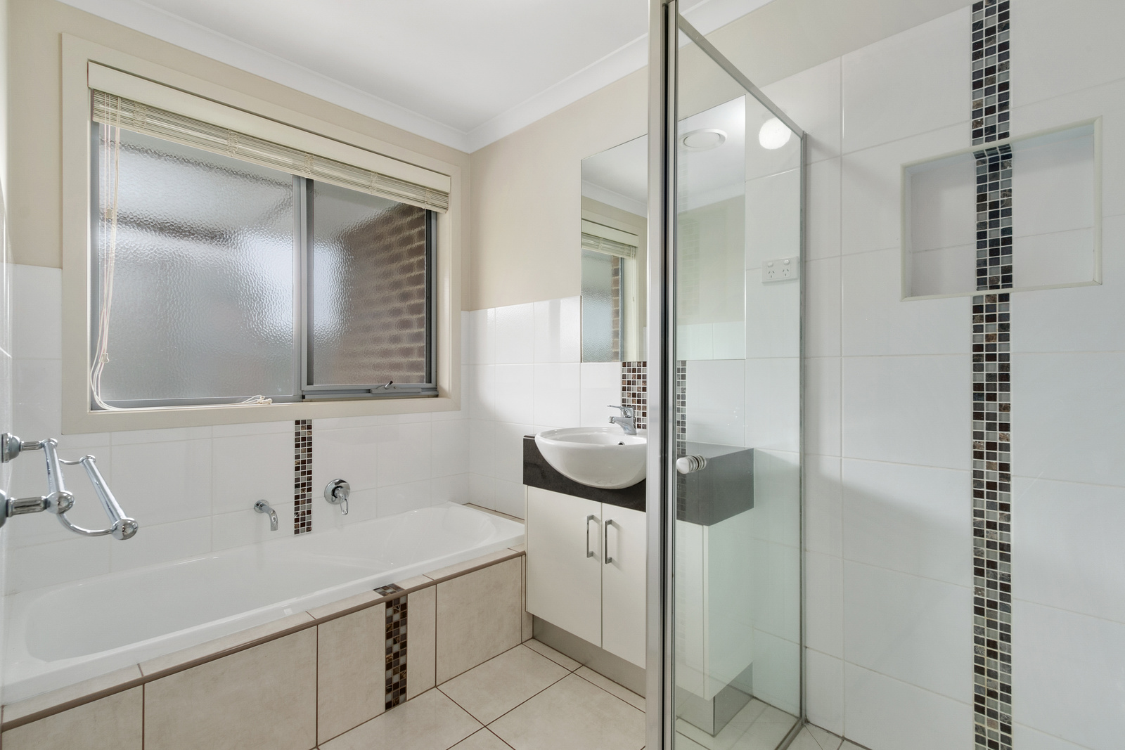 12 Josie Place, Morwell, VIC 3840 AUS