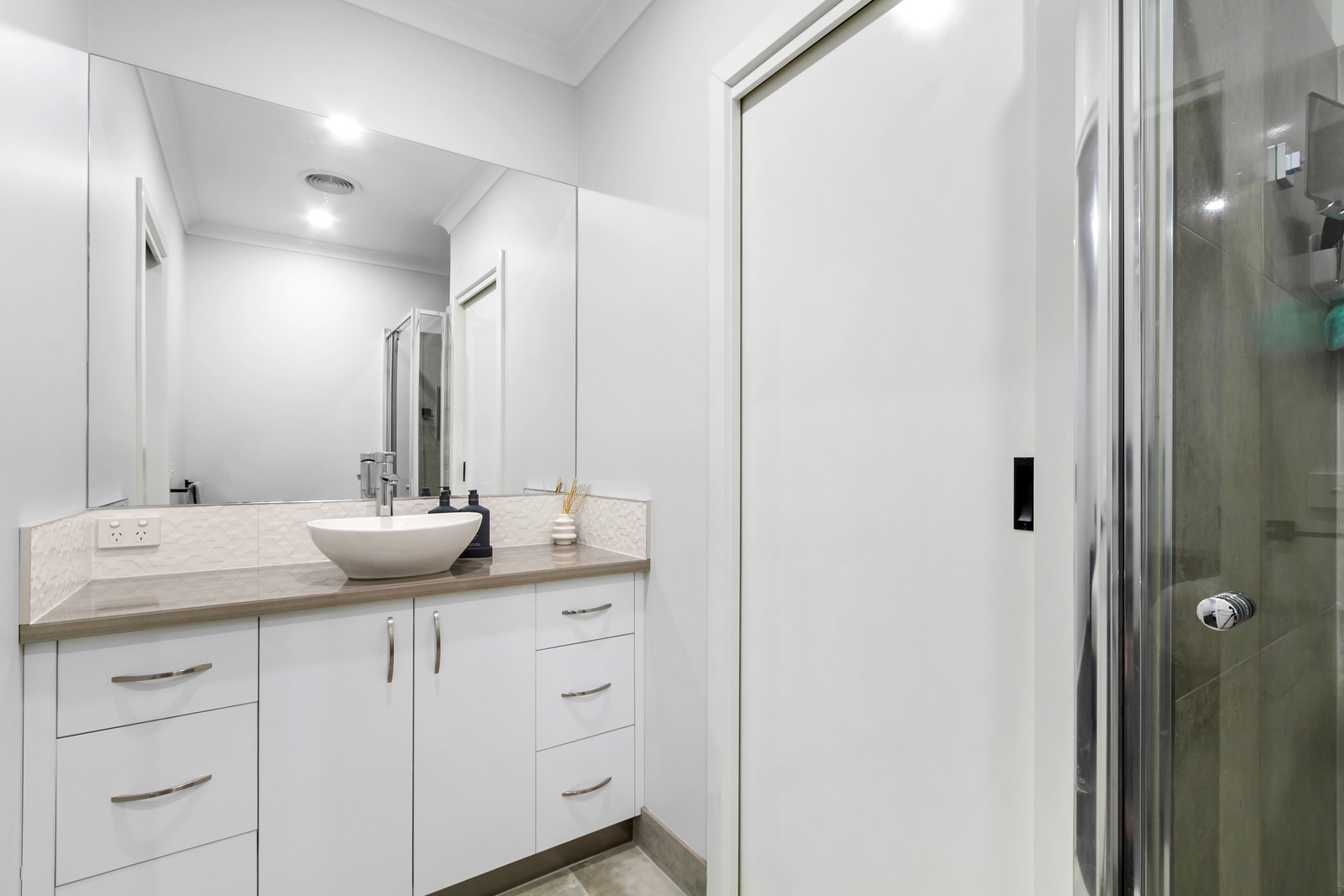 1 Brown Drive, Churchill, VIC 3842 AUS