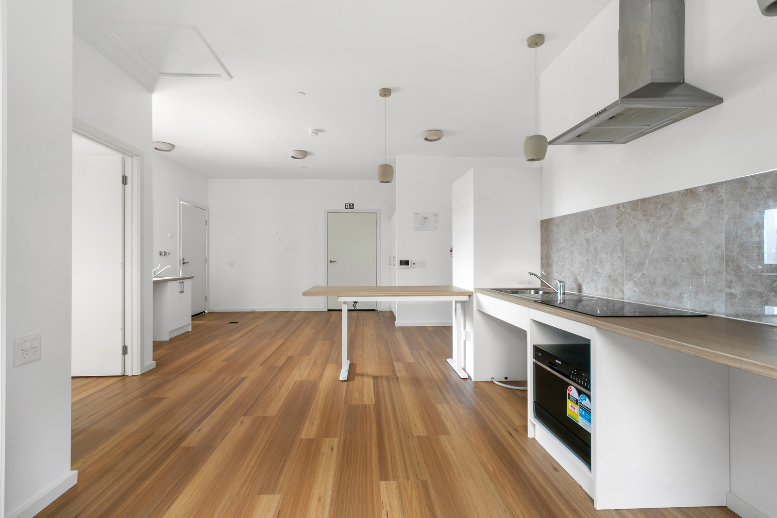 30 Chenhall Crescent, Traralgon, VIC 3844 AUS