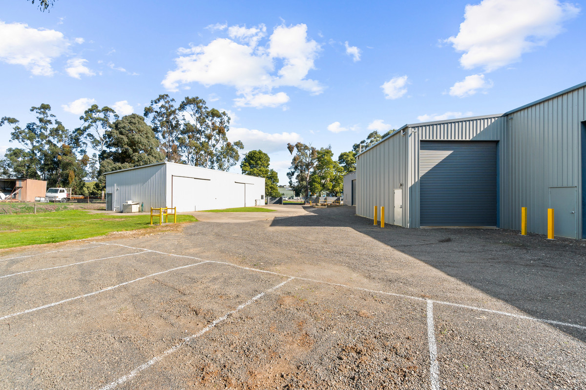 21 Weerong Road, Drouin, VIC 3818 AUS