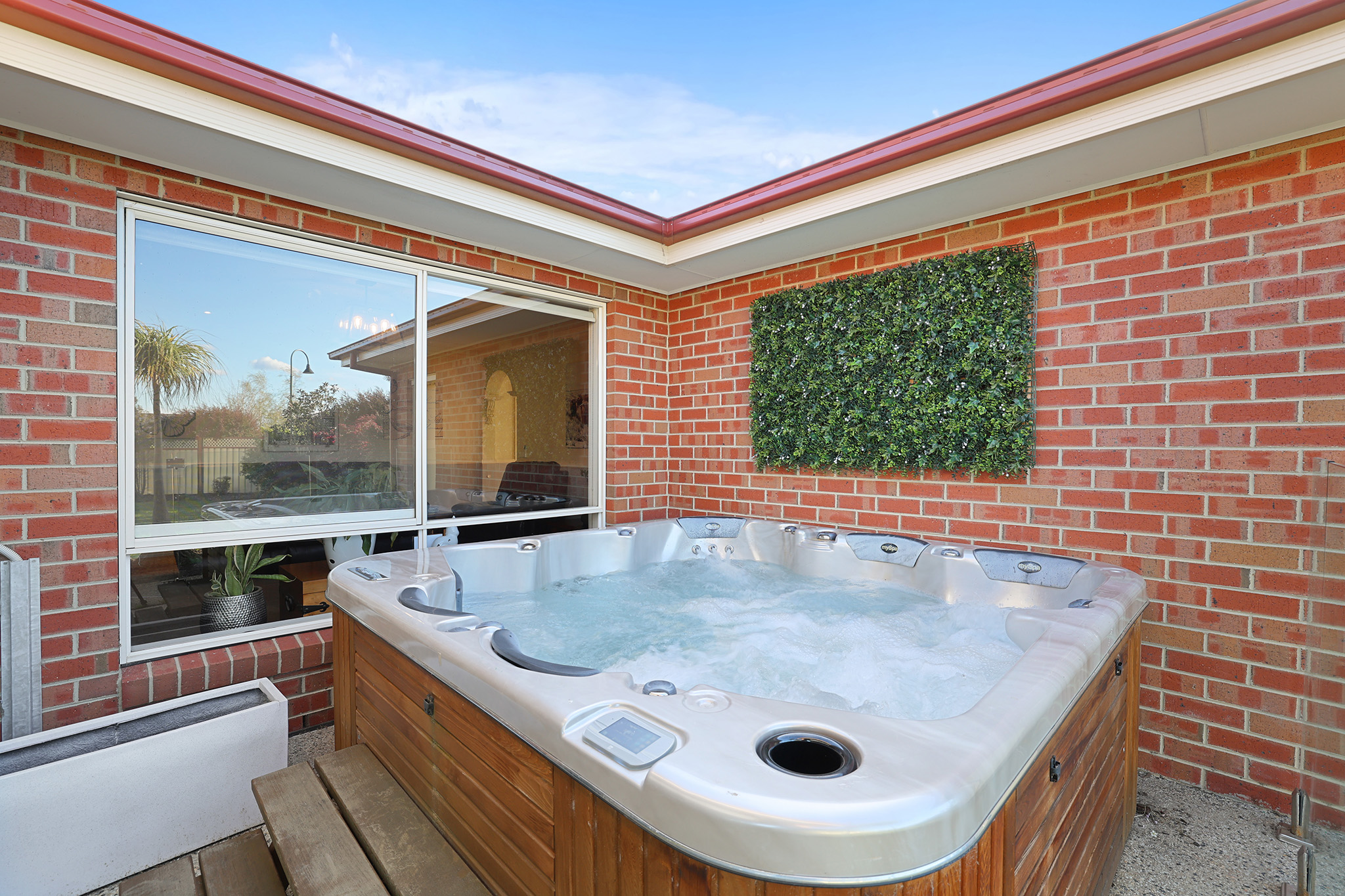 107-109 Ellavale Drive, Traralgon, VIC 3844 AUS
