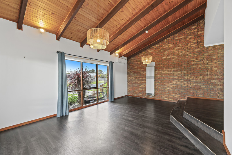 64 Hazelwood Road, Traralgon, VIC 3844 AUS