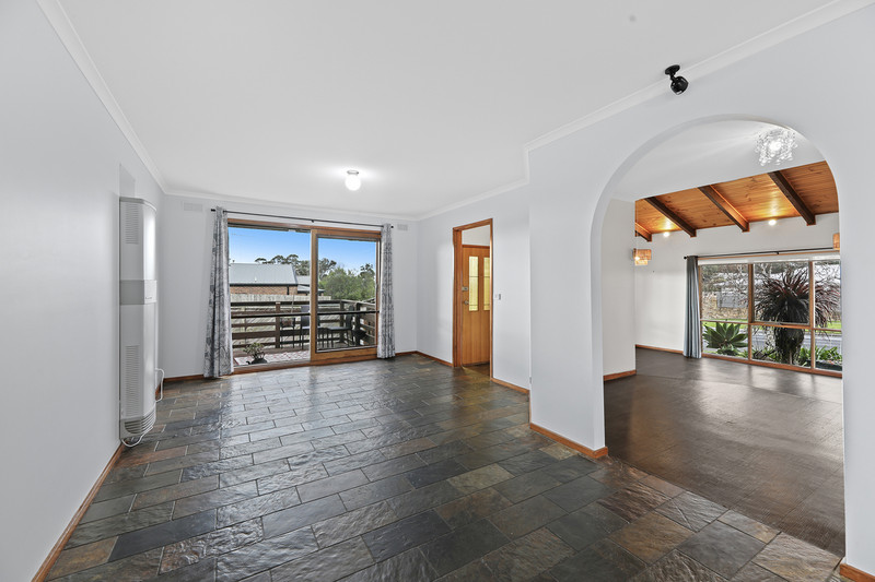 64 Hazelwood Road, Traralgon, VIC 3844 AUS