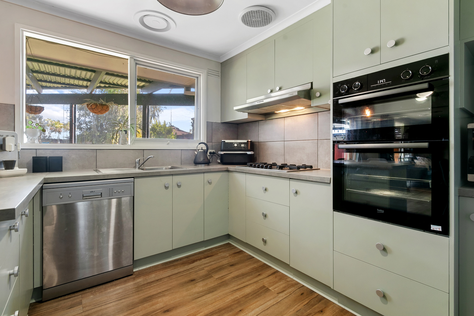 13 Douglas Parade, TRARALGON, VIC 3844 AUS