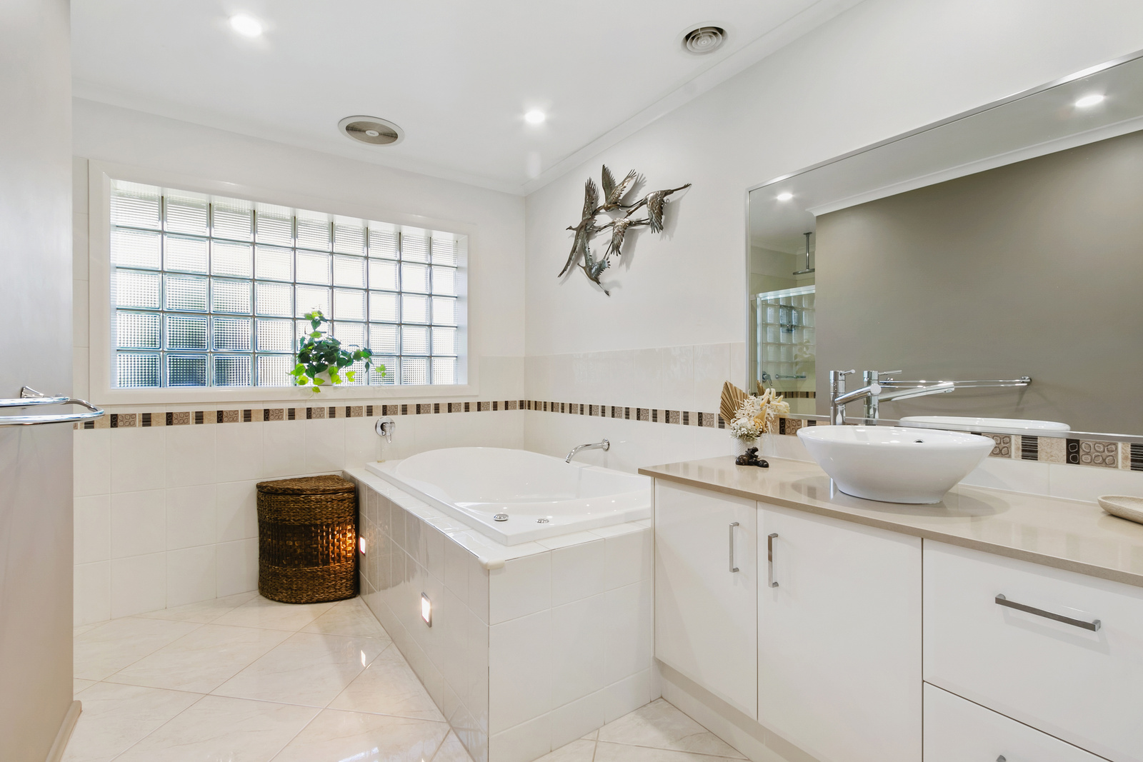 3 Stirling Avenue, Traralgon, VIC 3844 AUS