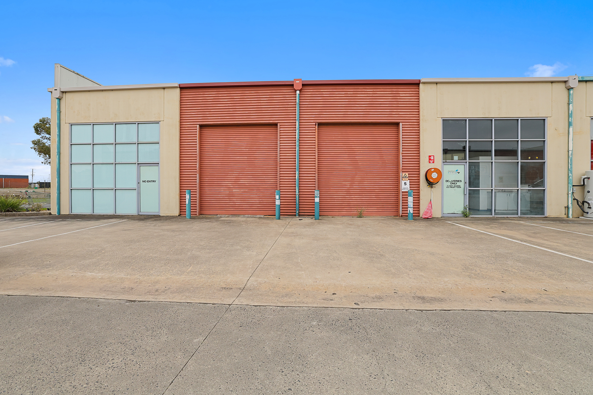 8 & 9/1-11 Alexanders Road, Morwell, VIC 3840 AUS