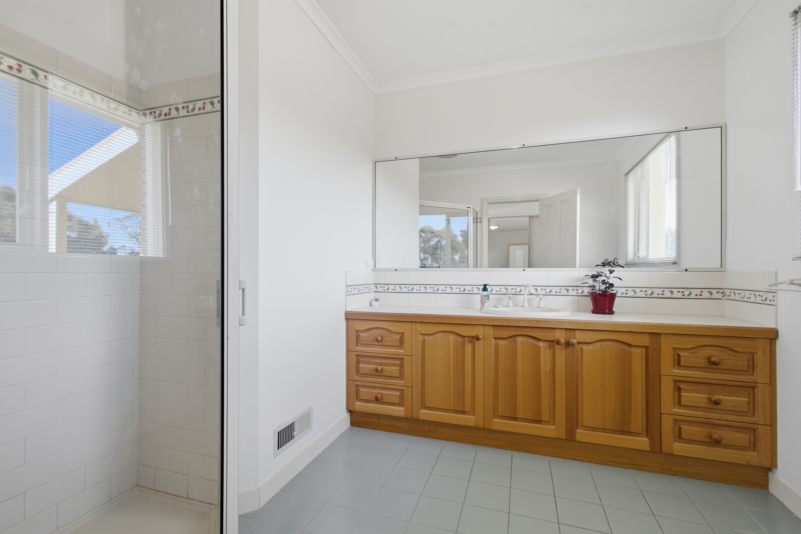 7 Winchester Way, Churchill, VIC 3842 AUS