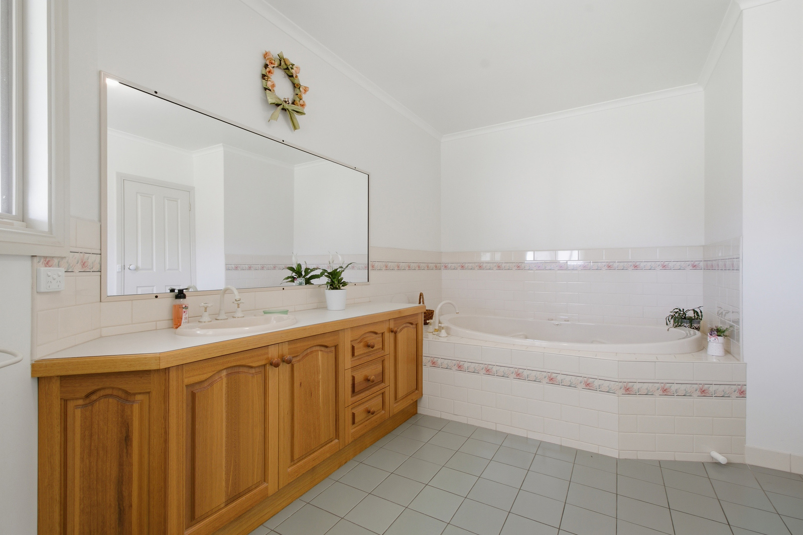 7 Winchester Way, Churchill, VIC 3842 AUS