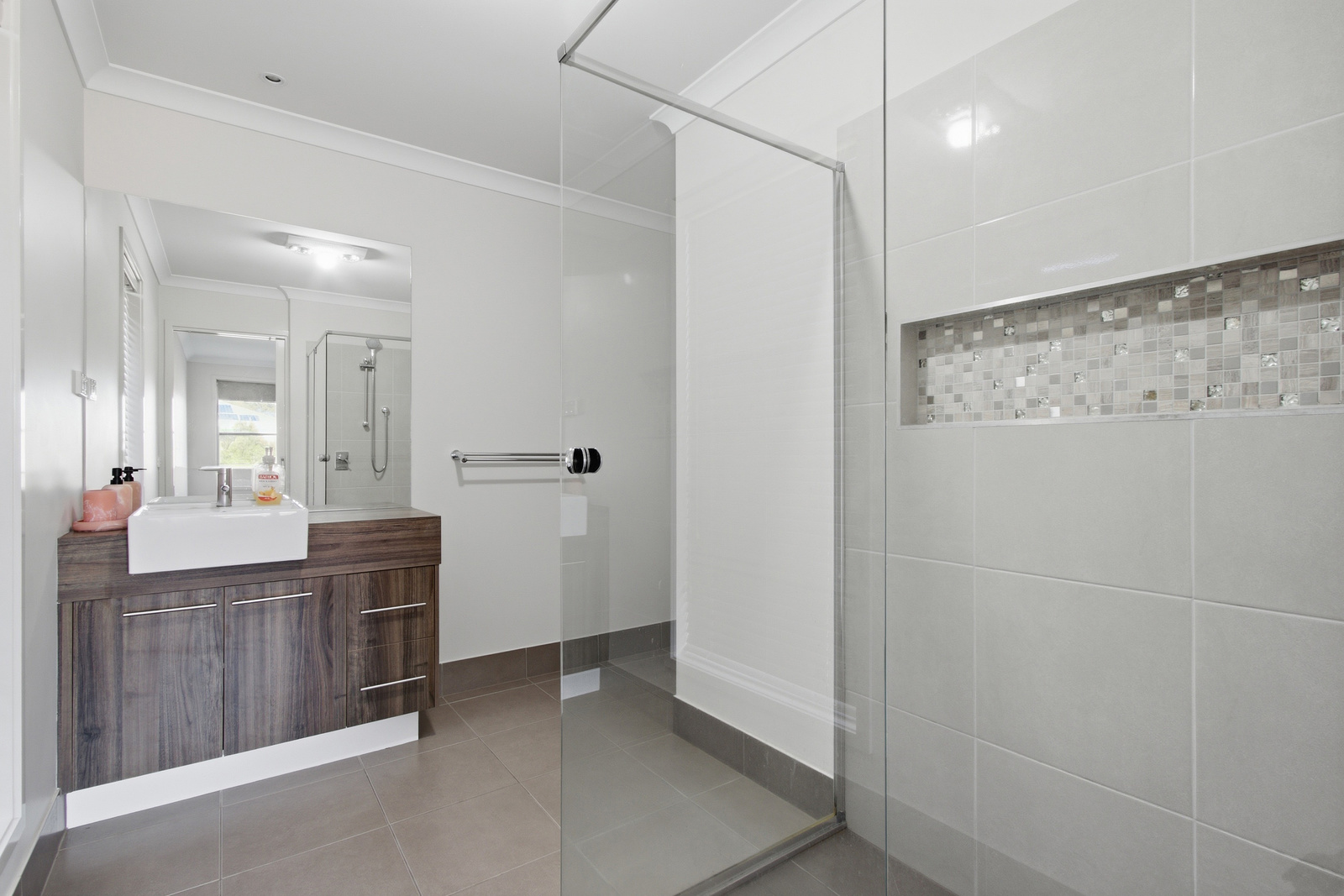 6 Mountain Grey Circuit, Morwell, VIC 3840 AUS