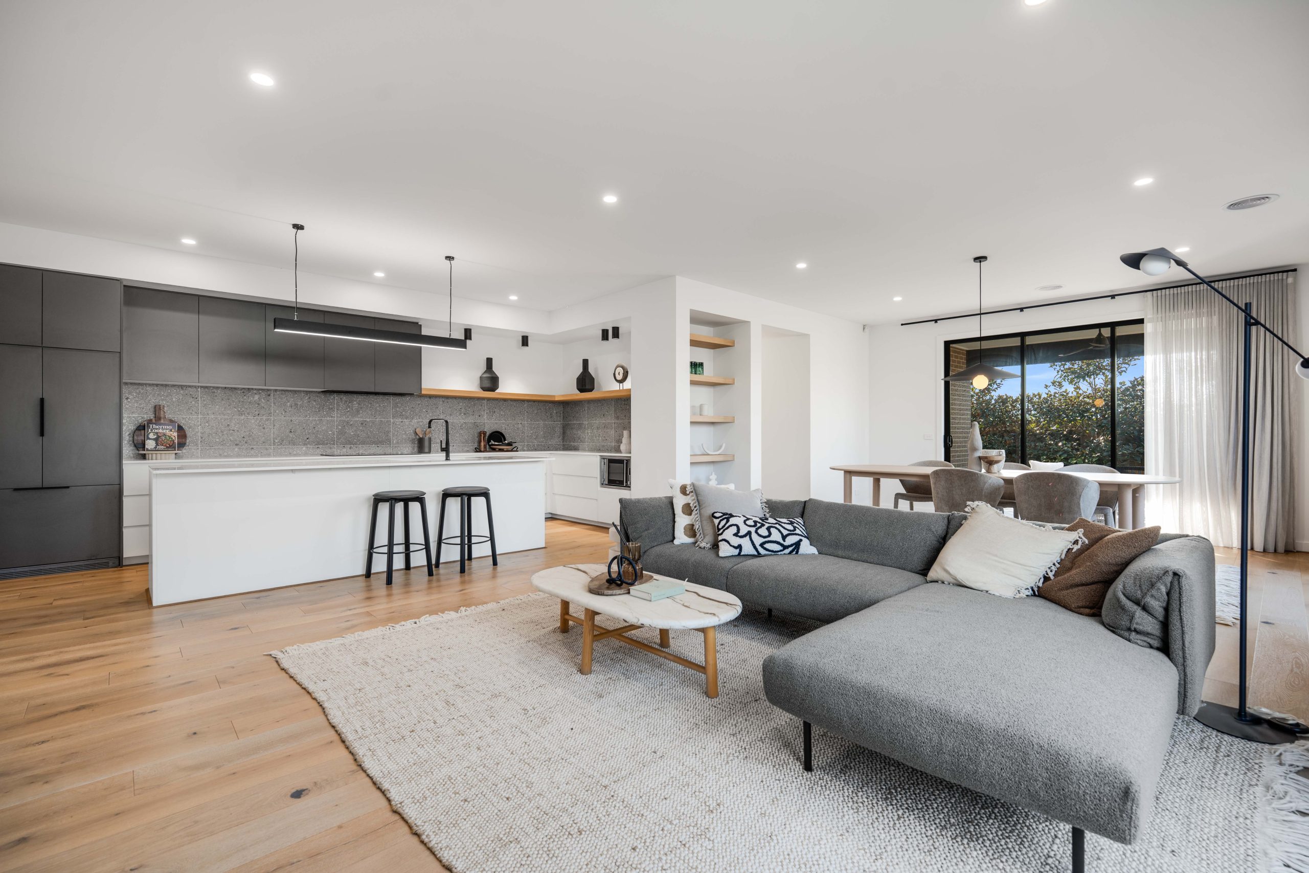 9 Illawarra Boulevard, Drouin, VIC 3818 AUS