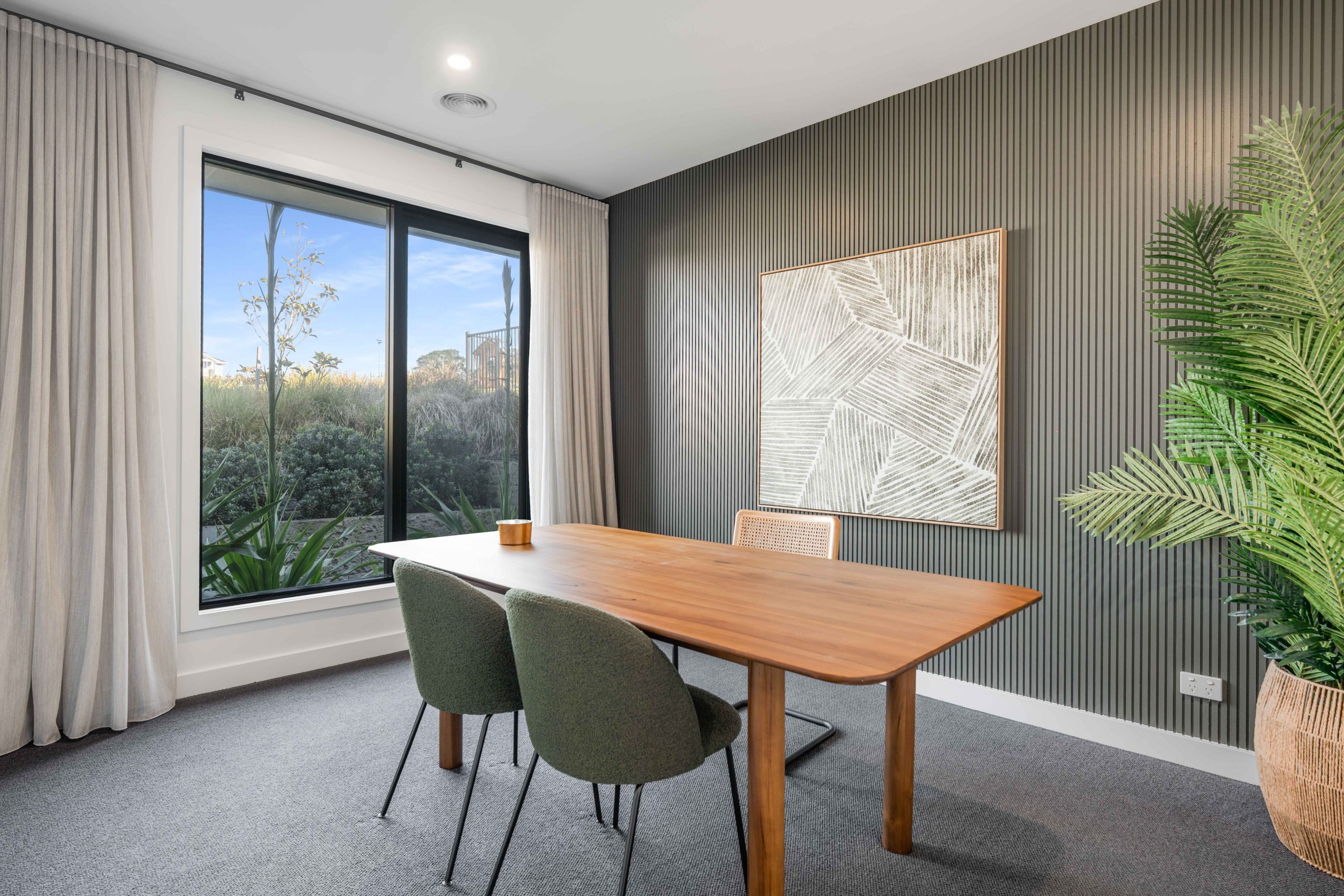 9 Illawarra Boulevard, Drouin, VIC 3818 AUS