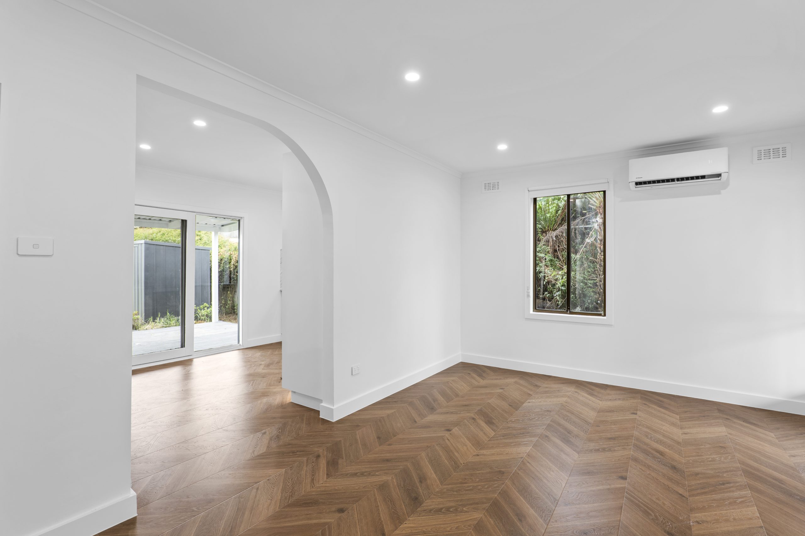 33 Alexander Avenue, Moe, VIC 3825 AUS
