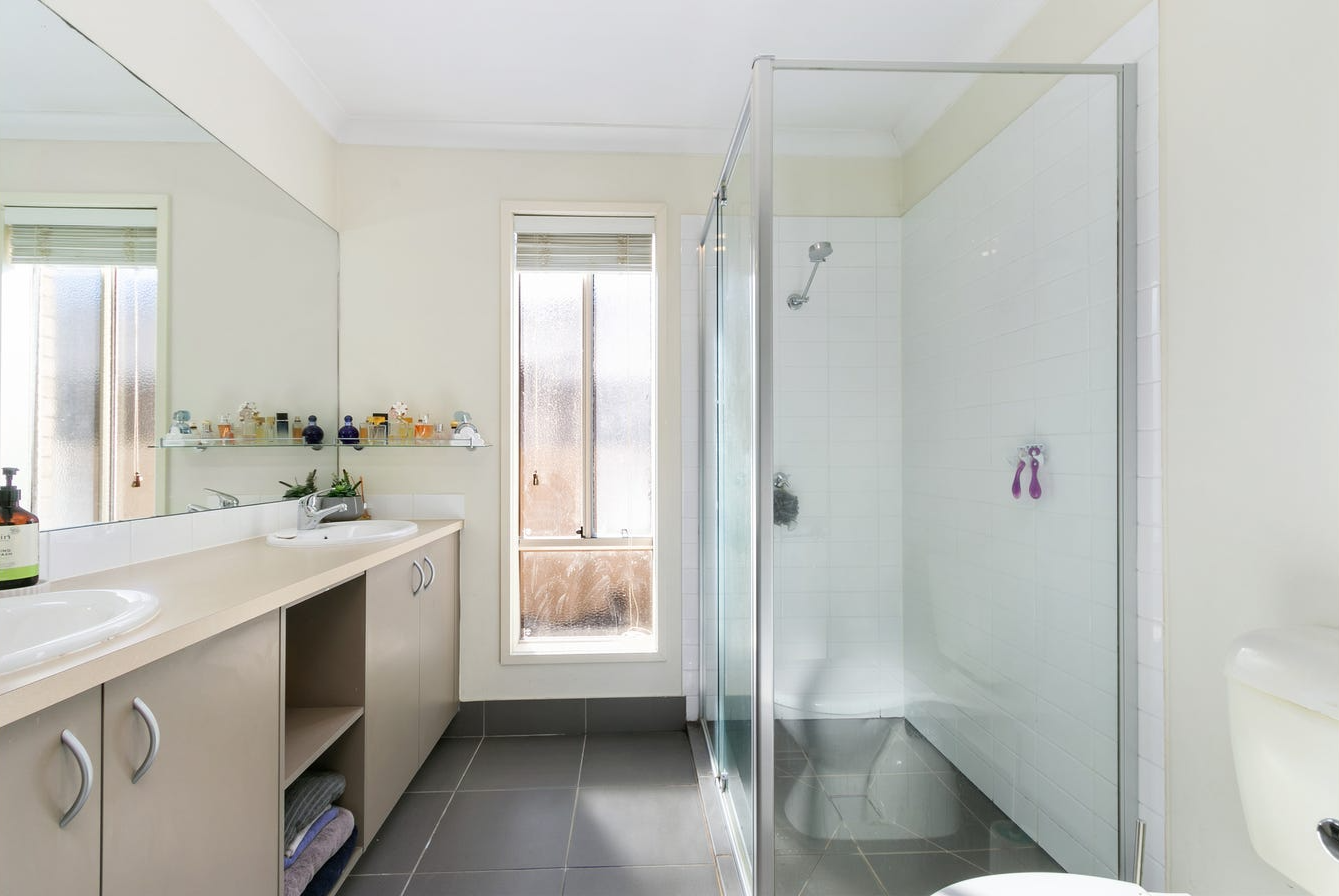 8 Notting Hill, TRARALGON, VIC 3844 AUS